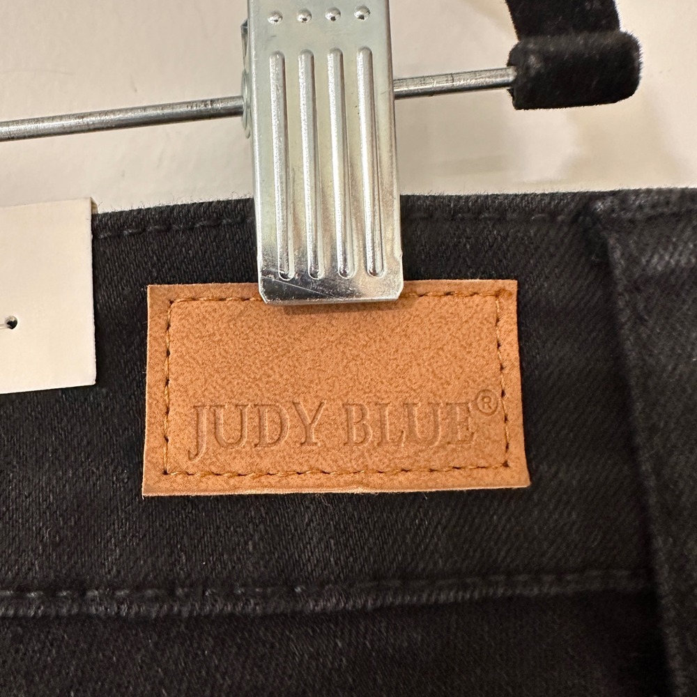 Judy Blue Capri Fit Jeans Womens 22W Black Mid Rise Stretch JB88239 - Picture 6 of 13